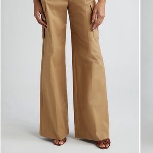 Max Mara
Edda Cargo Pocket
Relaxed Stretch Cotton